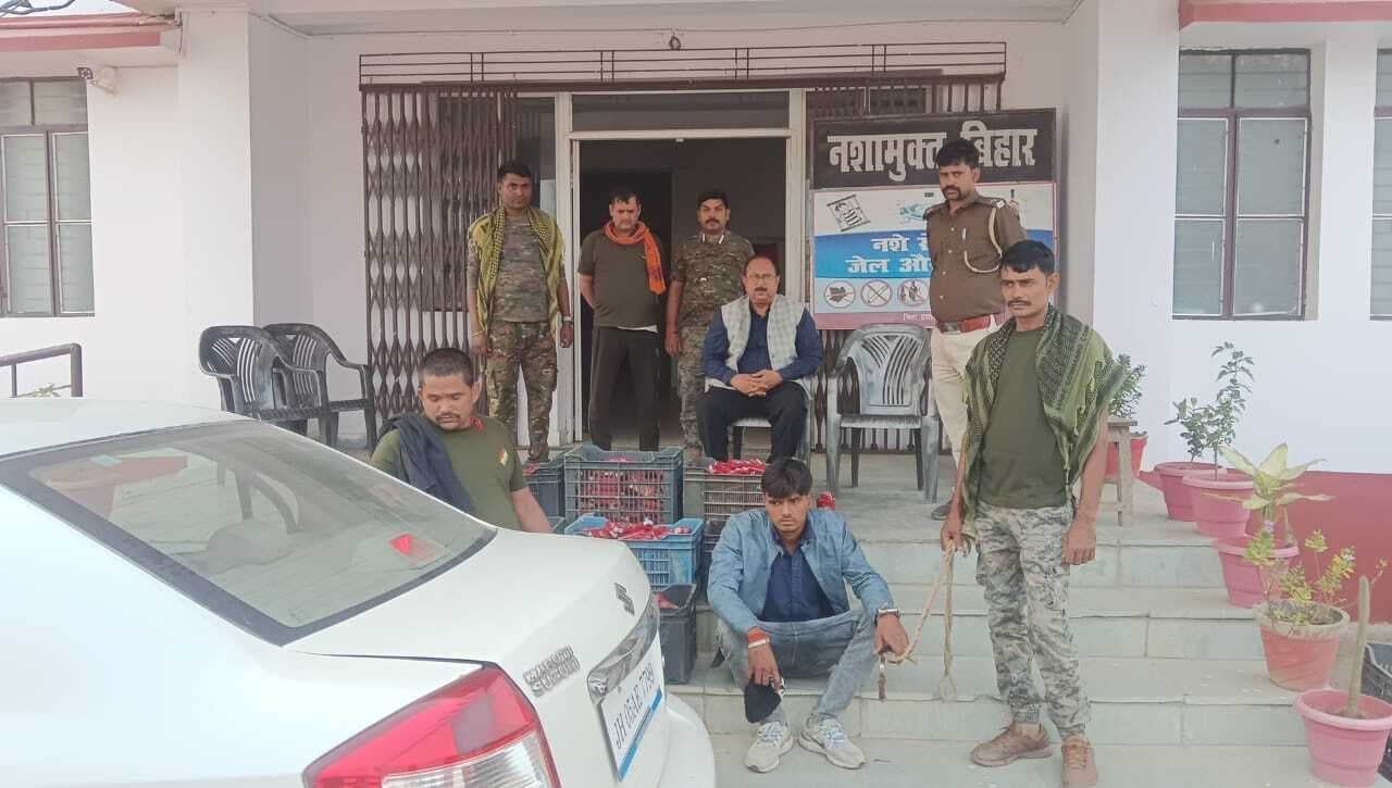 लग्जरी कार से 162 लीटर शराब के साथ एक गिरफ्तार