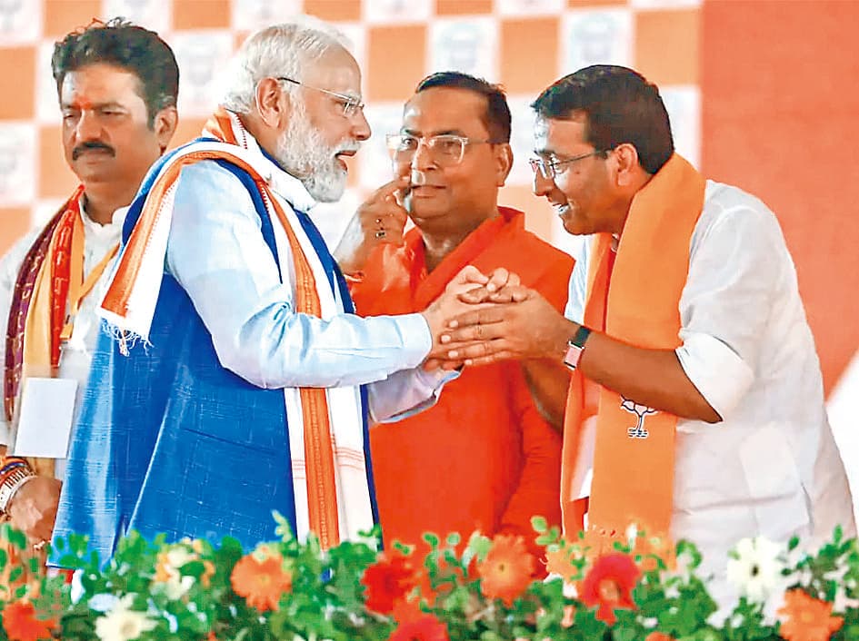 Arah News : संजय सिंह टाइगर दूसरी बार बने हैं विधायक, मंत्री पद की दिलायी गयी शपथ