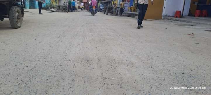 गोड्डा में 4.39 करोड़ की लागत से बन रही सड़क दो माह में ही जर्जर, जनता में आक्रोश