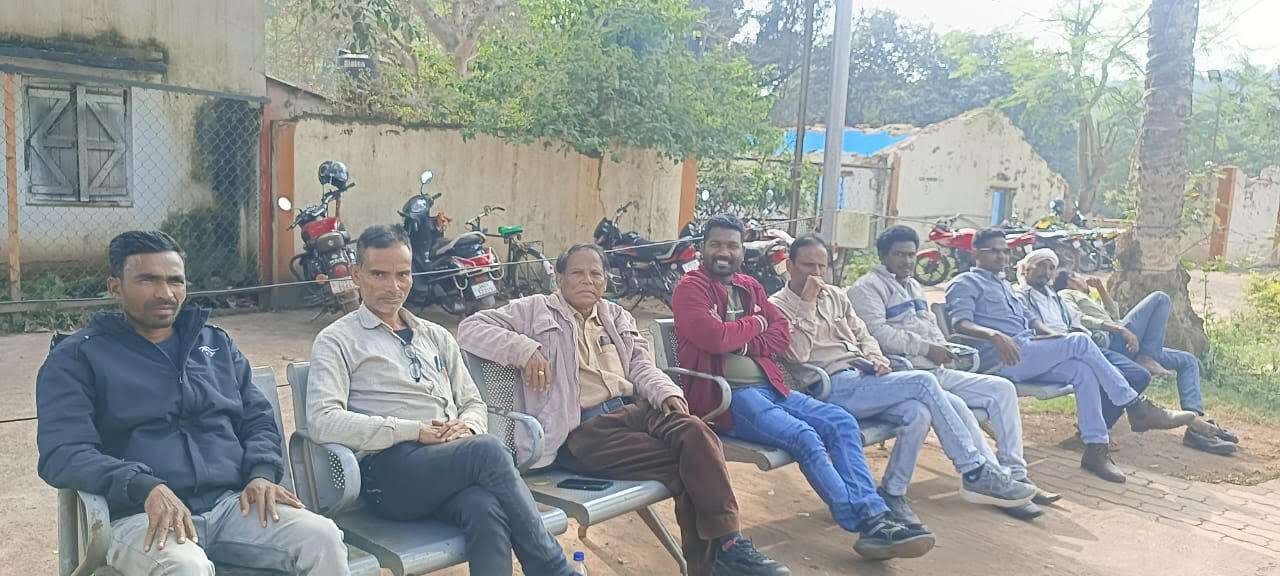 Chaibasa News : बालू चोरी रोकने के लिए लड़ाई लड़ेंगे झारखंड आंदोलनकारी : पूर्व विधायक