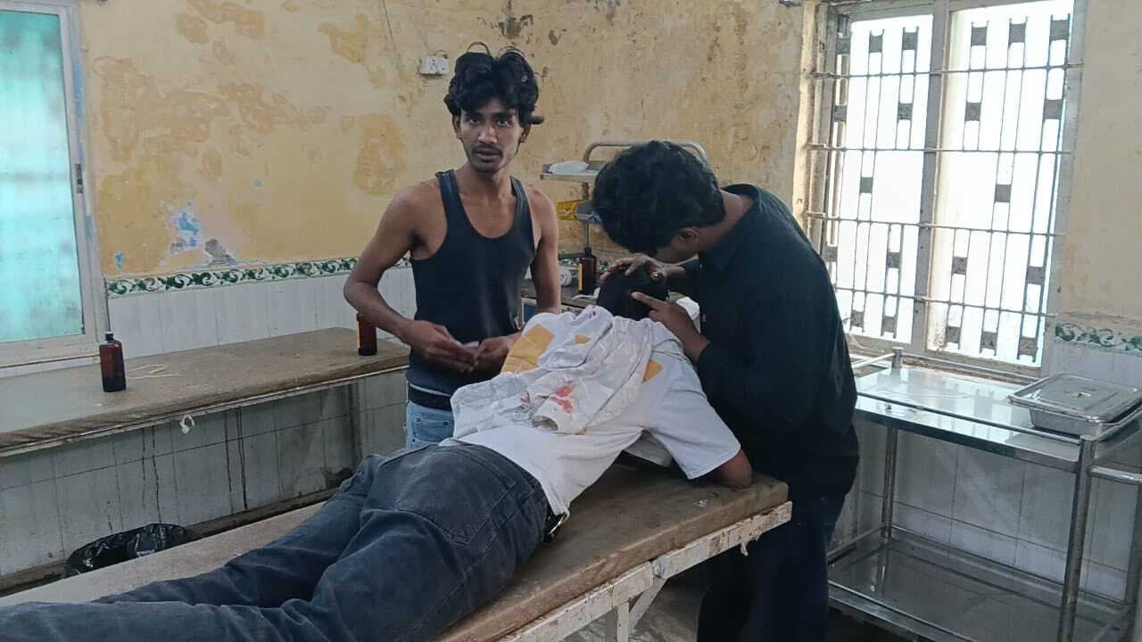 शहर के जनता सिनेमा कैप्स के पास युवक पर चाकू से हमला, गंभीर रूप से घायल