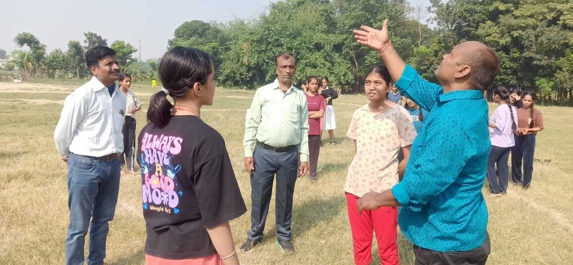 Samastipur News:छठी विजेता व चौथी कक्षा की टीम को उपविजेता का खिताब