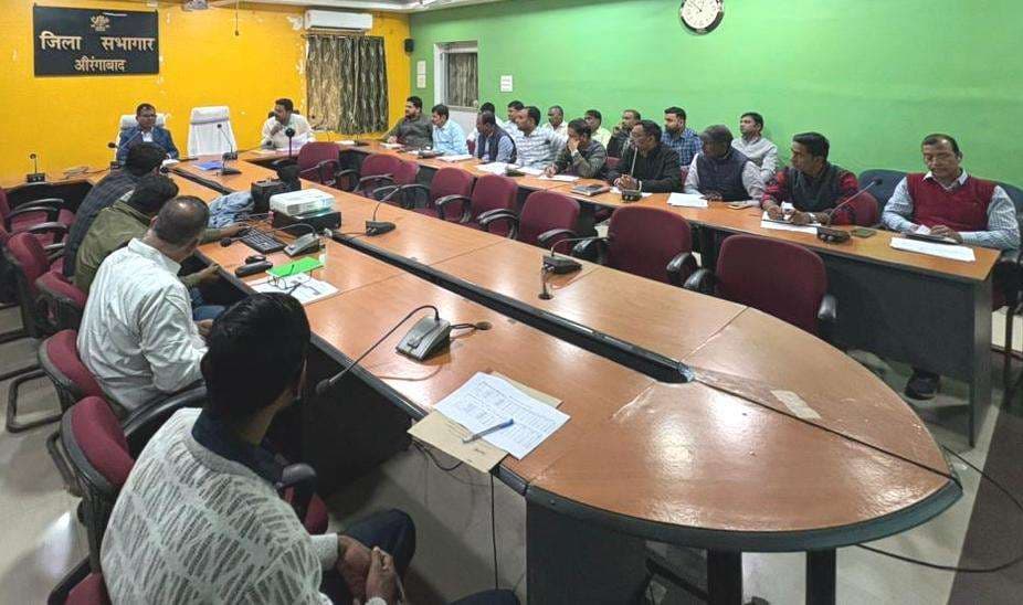 खाद विक्रेताओं पर रखें नजर, कालाबाजारी व मुनाफाखोरी पर कसें शिकंजा