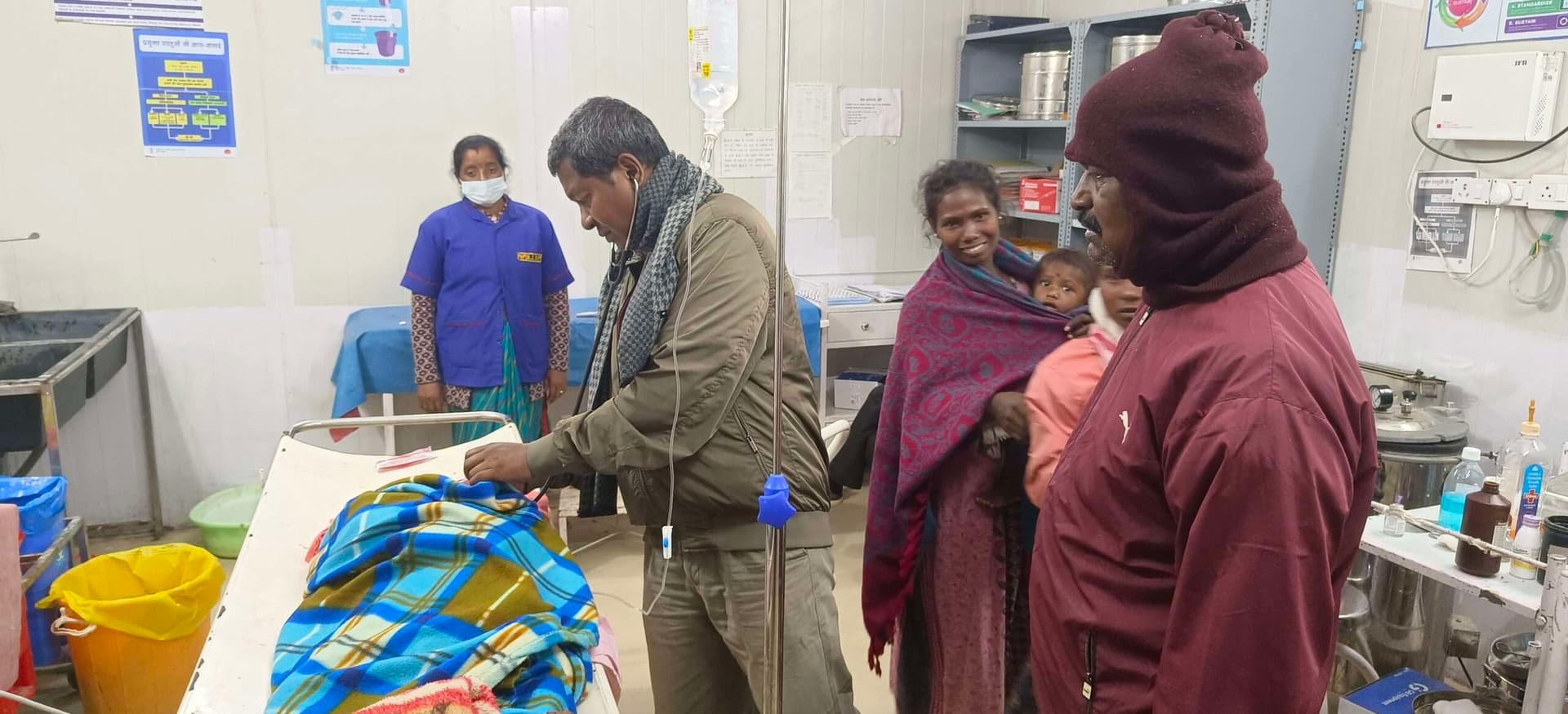सड़क दुर्घटना में दो की मौत, बच्ची घायल