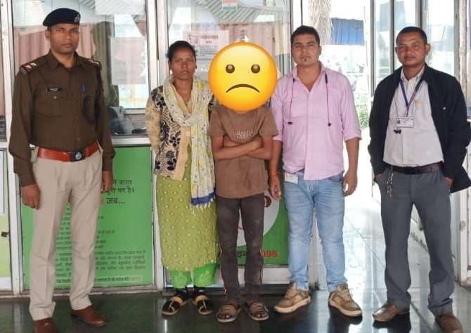 Bokaro News : आरपीएफ ने नाबालिग बच्चे का रेस्क्यू कर चाइल्ड लाइन को सौंपा