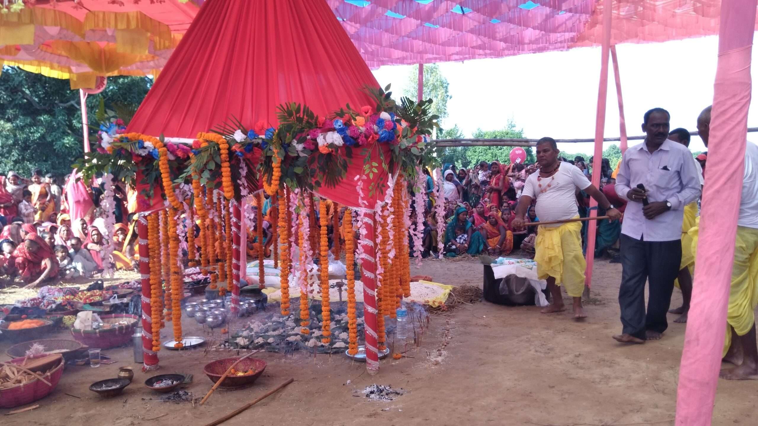 Madhubani News : ब्रह्मपुरी में कमला पूजन महोत्सव का हुआ आयोजन