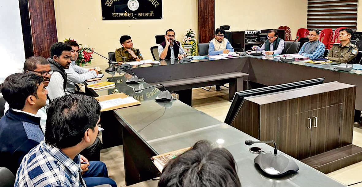 Seraikela Kharsawan News : अक्तूबर में 24 सड़क हादसों में 17 लोगों की मौत