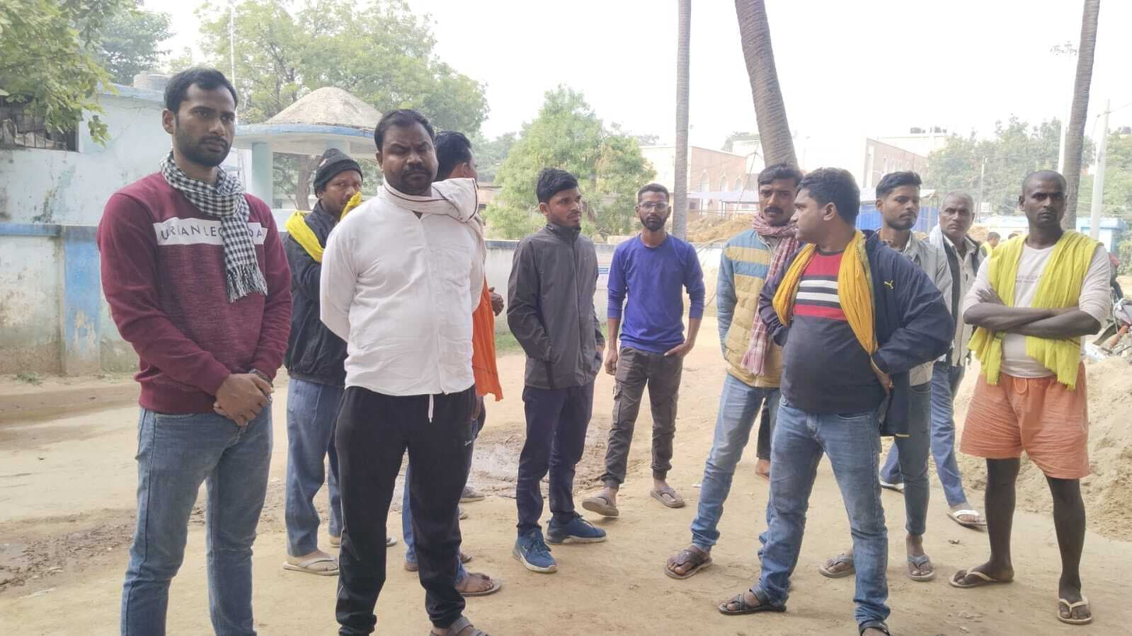 ट्रेन से कटकर मरे अज्ञात युवक की दूसरे दिन हुई पहचान