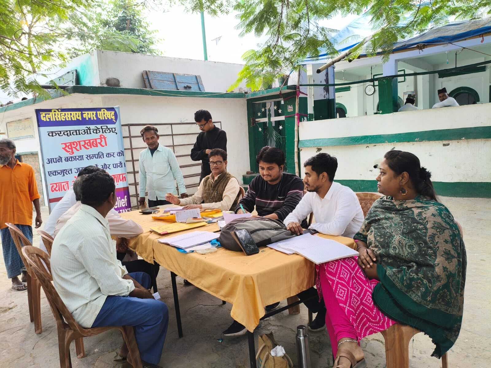 Samastipur News:होल्डिंग टैक्स 442569 द कचरा संग्रह में 98625 की वसूली