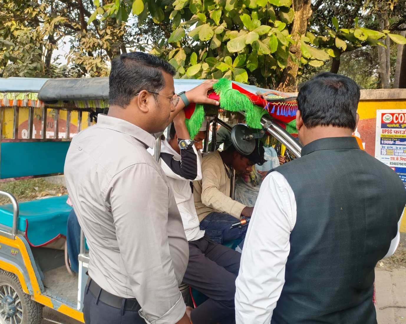 नो पार्किंग जोन में लगे 10 वाहनों से 38 हजार जुर्माना