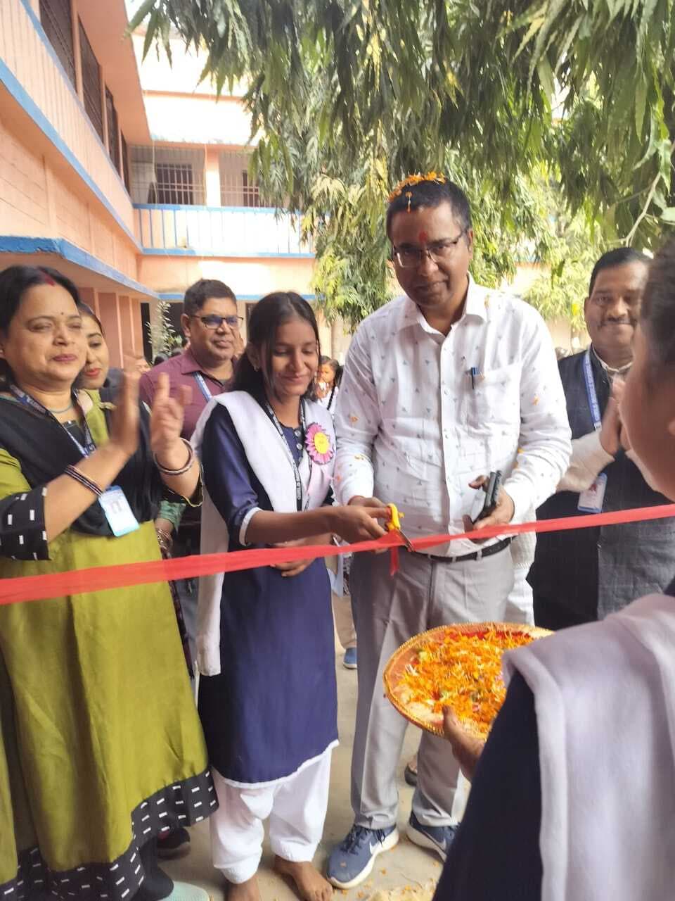 बच्चों की पढ़ाई में लापरवाही पर होगी सख्त कार्रवाई : डीइओ