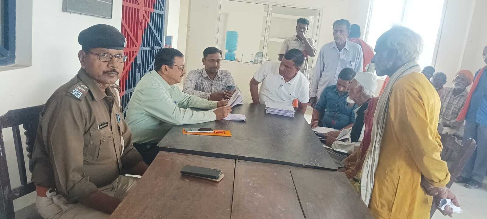 चम्पानगर थाना में भूविवाद के चार मामले निबटाये