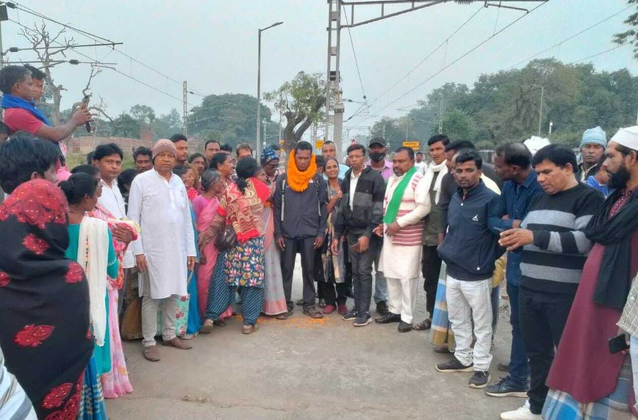 25वीं पैरा स्विमिंग चैंपियनशिप में सफल हरिलाल का हुआ स्वागत