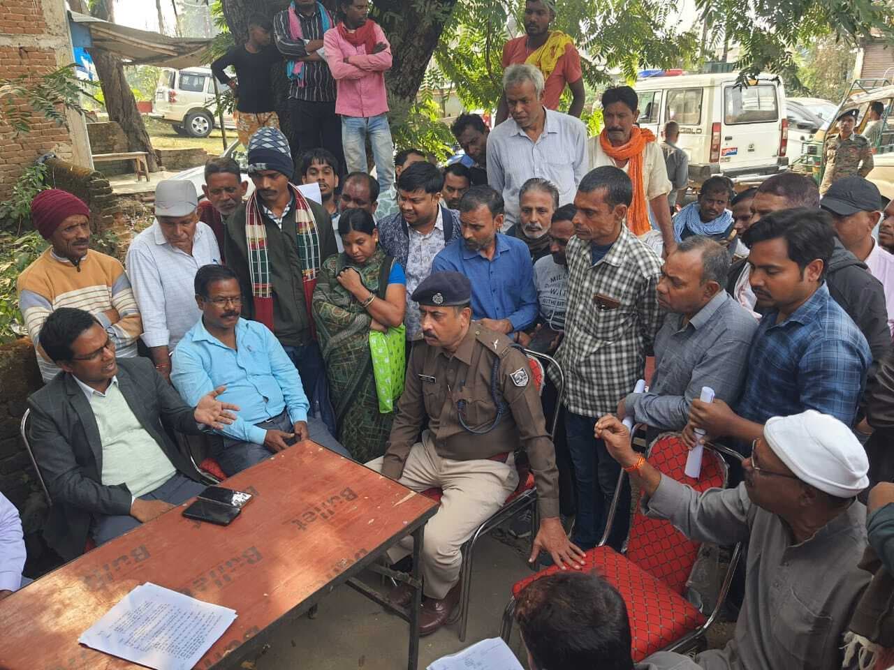 मुआवजे की मांग को लेकर रैयतों ने रोका बाईपास निर्माण का कार्य