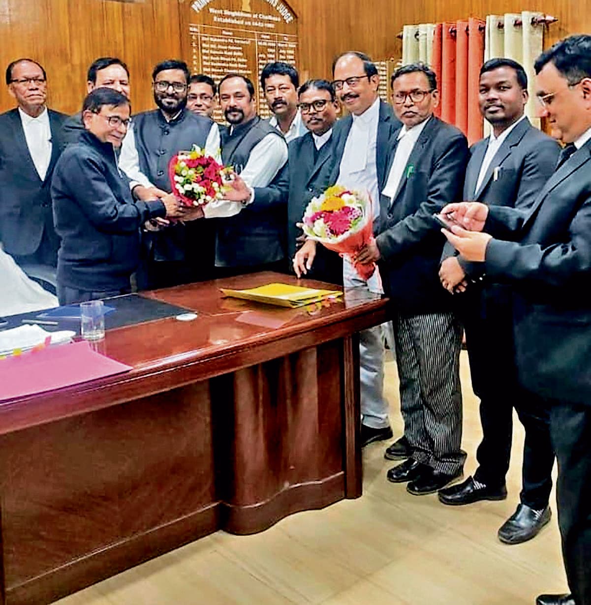 Chaibasa News : झारखंड हाइकोर्ट के न्यायाधीश पहुंचे चाईबासा, निर्माणाधीन बार भवन का जायजा लिया