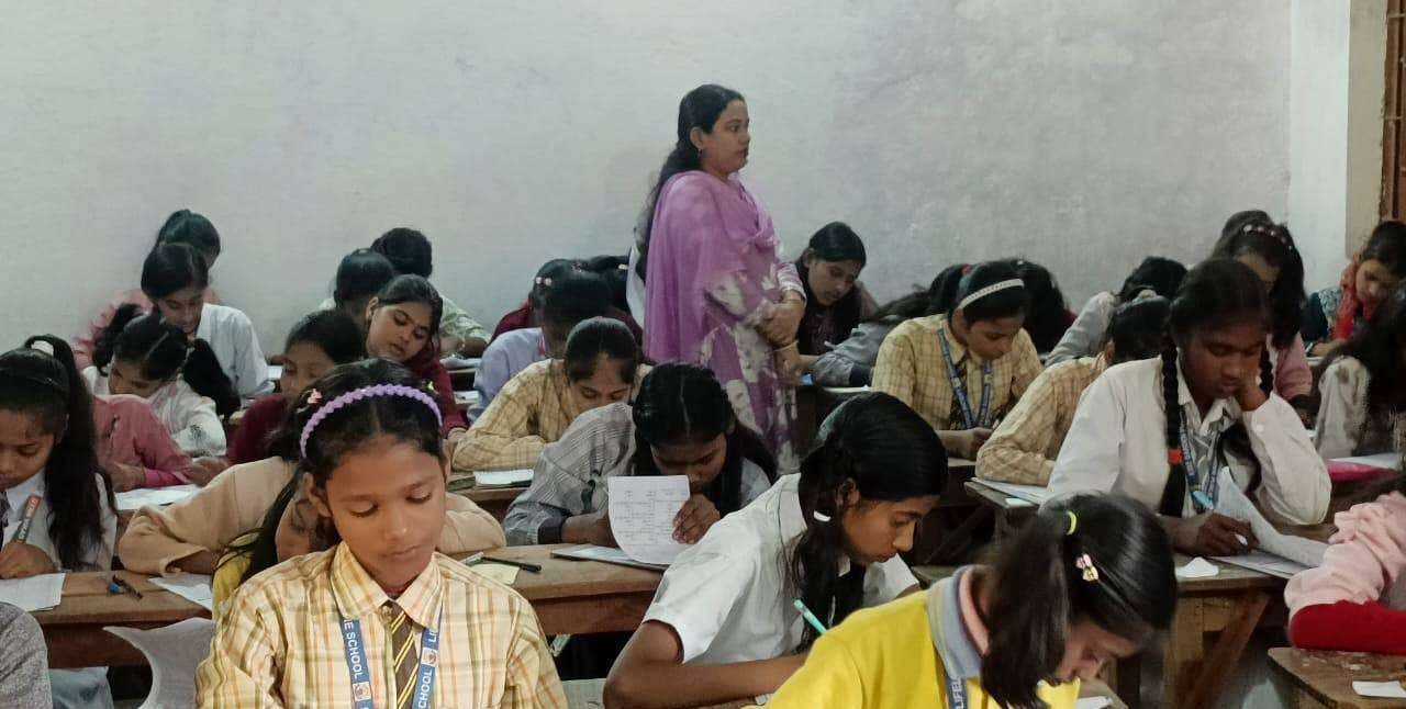 400 प्रतिभागियों ने परीक्षा में लिया हिस्सा