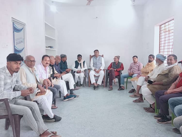 संयुक्त ट्रेड यूनियन व किसान मोर्चा की हुई बैठक