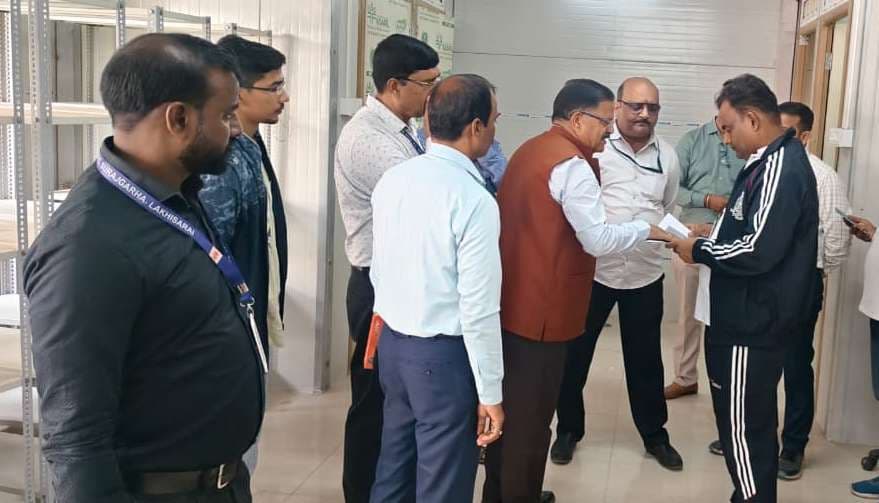 अस्तपाल में मूलभूत सुविधाएं सुनिश्चित कर करें हस्तगत: डीएम