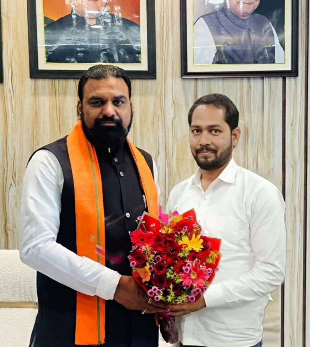 डिप्टी सीएम से मिले परैया युवा जदयू प्रखंड अध्यक्ष