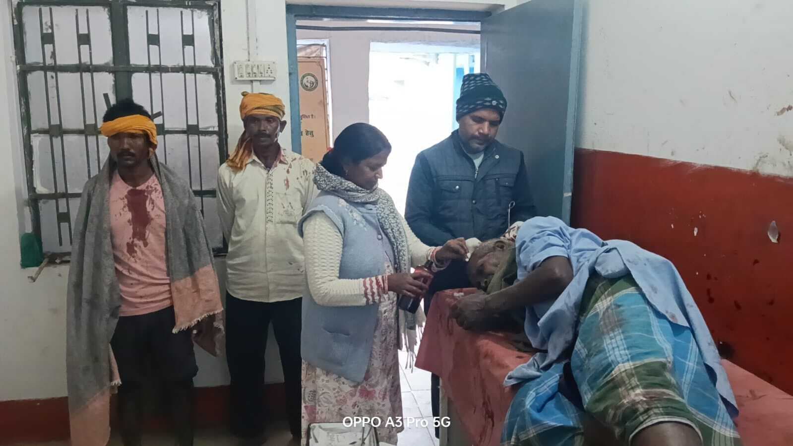 जमीन विवाद में हुई मारपीट में तीन जख्मी, थाने में दिया आवेदन