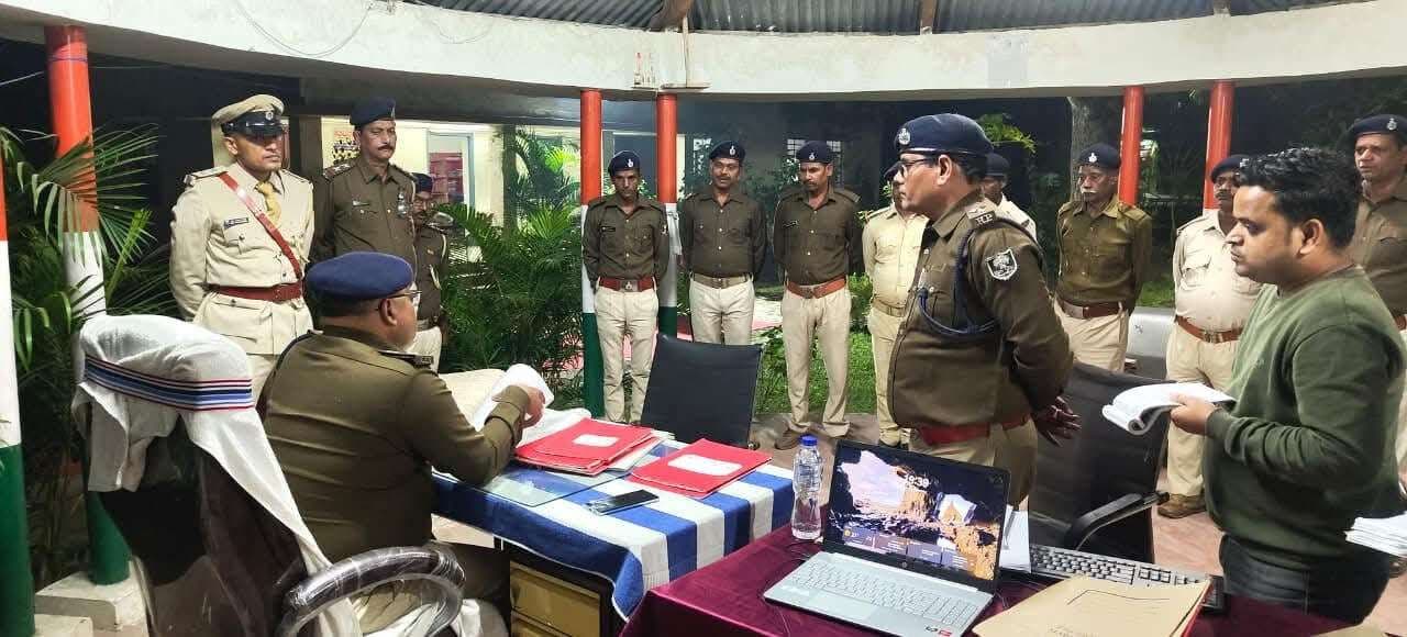 एसपी ने किया थाना का निरीक्षण