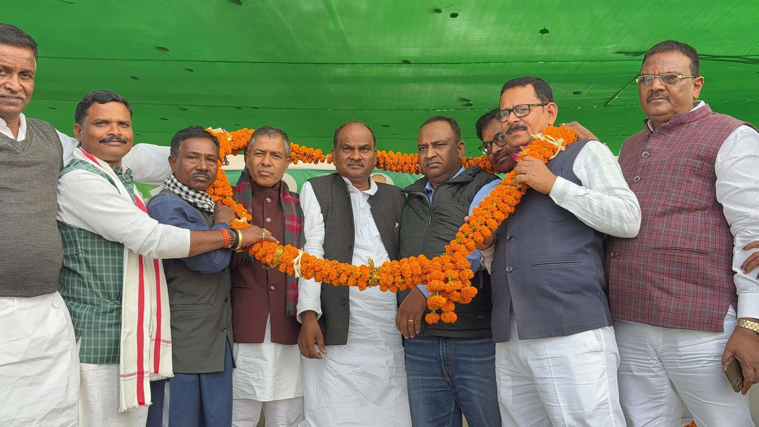 संडेश्वर में किया गया विधायक का नागरिक अभिनंदन