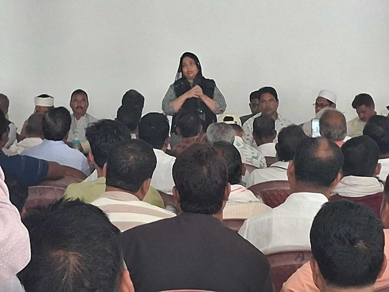 विस चुनाव को राजद कार्यकर्ताओं की समीक्षा बैठक आयोजित