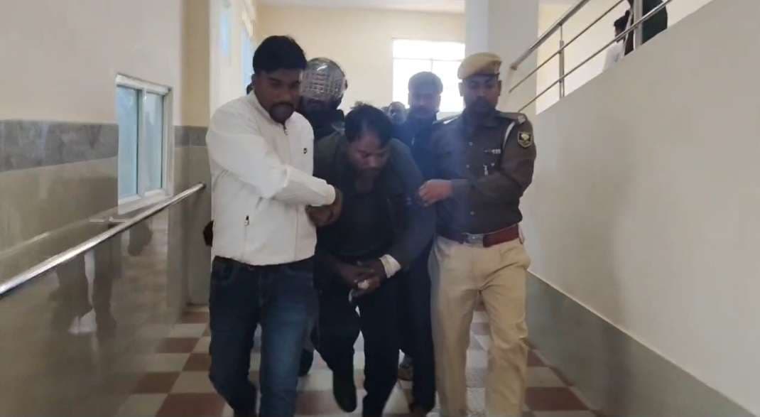 सदर अस्पताल में इलाज को लाये कैदी का हंगामा, आधे घंटे तक अफरा-तफरी