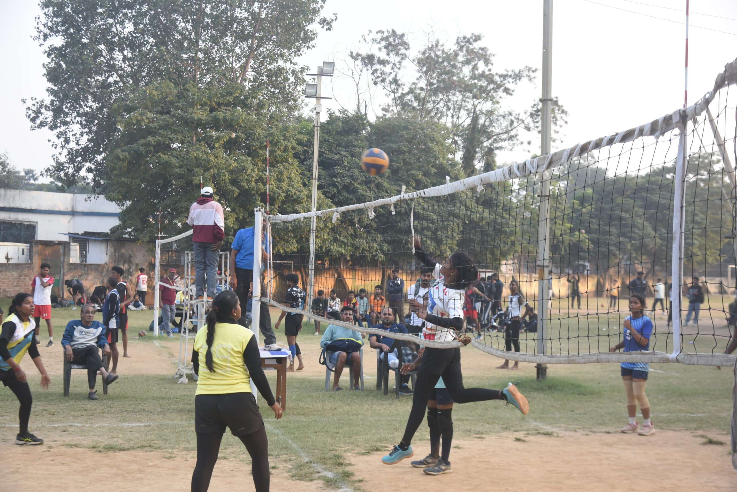 East singhbum district volleyball league : मंगल सिंह क्लब, सोनारी स्पोर्टिंग, टाटा स्टील व बजरंग स्पोर्टिंग सेफा में