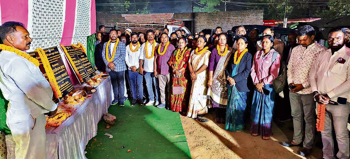 Seraikela Kharsawan News : मुख्यमंत्री ग्राम सड़क योजना से तेजी से बदल रही गांवों की तस्वीर