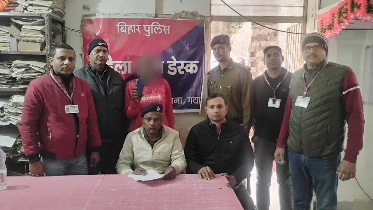 मोबाइल चोरी के आरोप में चतरा का युवक गिरफ्तार