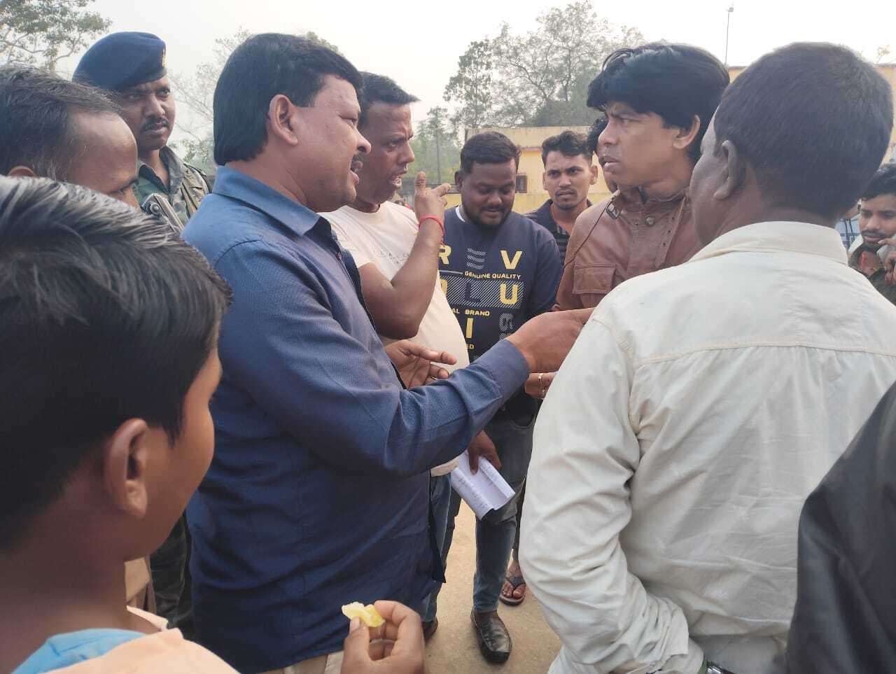 जनता और सरकार के बीच सीधा संवाद है सरकार आपके द्वार कार्यक्रम : अमित महतो