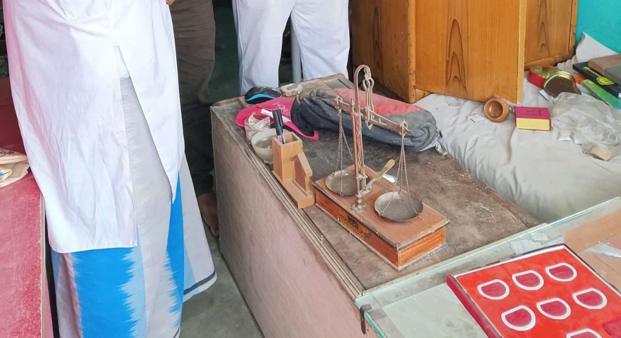 बारसोई में देर रात ज्वेलर्स दुकान में चोरी, लाखों के जेवर चुराये