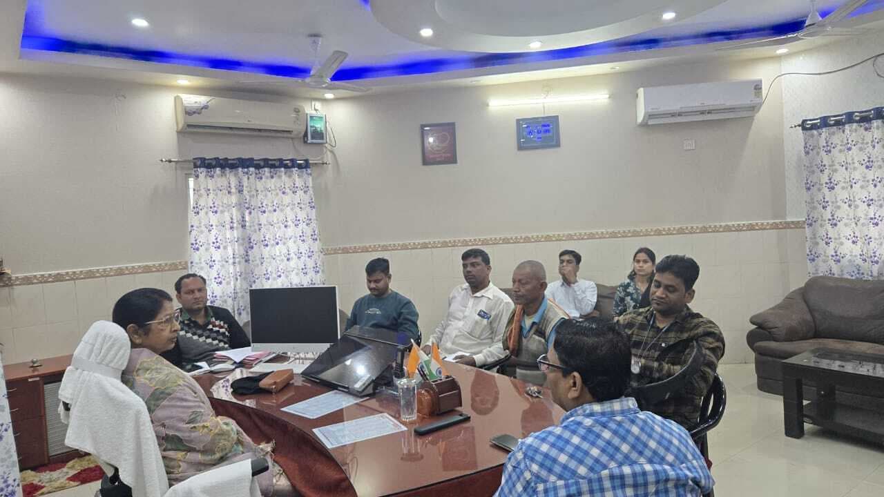 महापौर ने जनता दरबार में 34 लोगों की सुनी समस्याएं