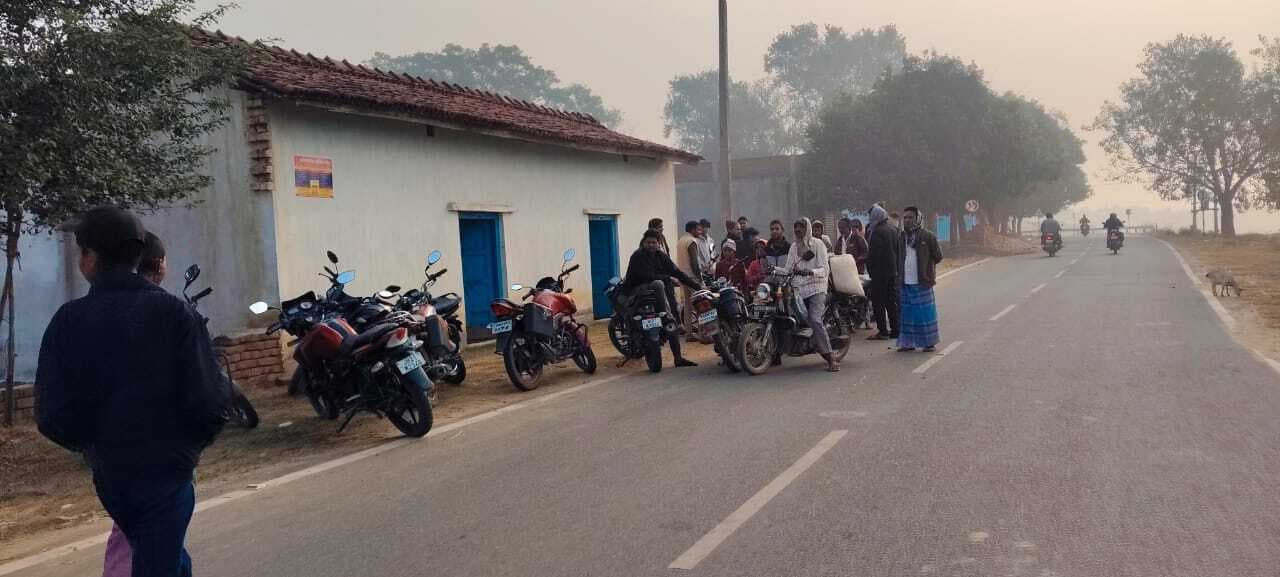 कोरीडीह-टू गांव में दो घरों में ताला तोड़कर चोरी, जांच में जुटी पुलिस