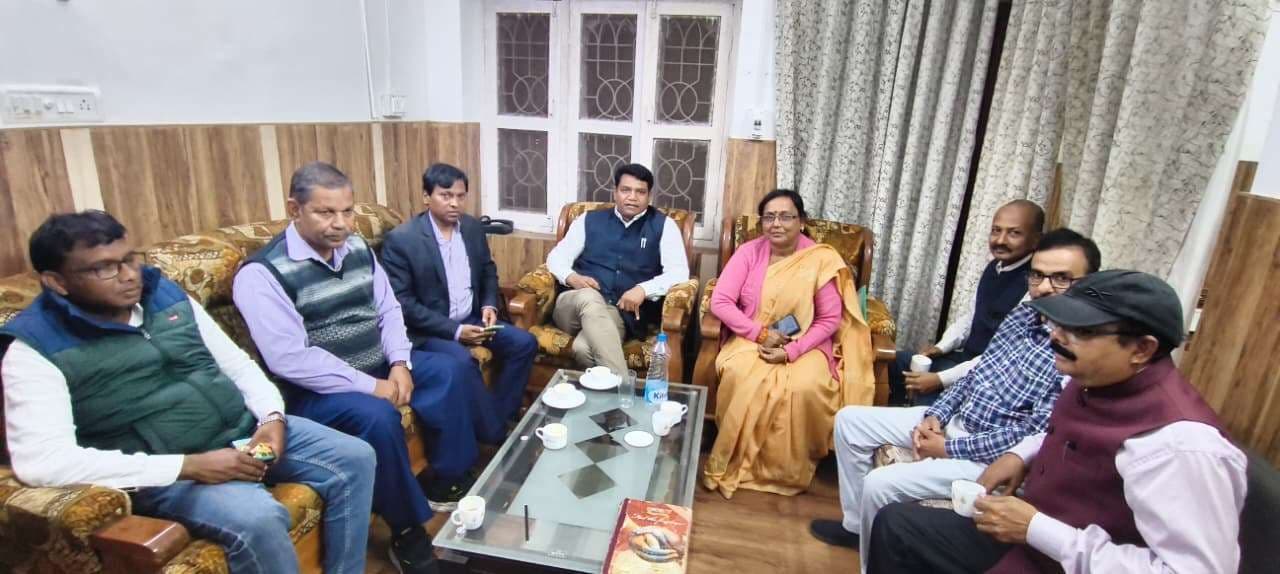 शिकारीपाड़ा विधायक बने परिषद अध्यक्ष, कई प्रस्ताव पारित