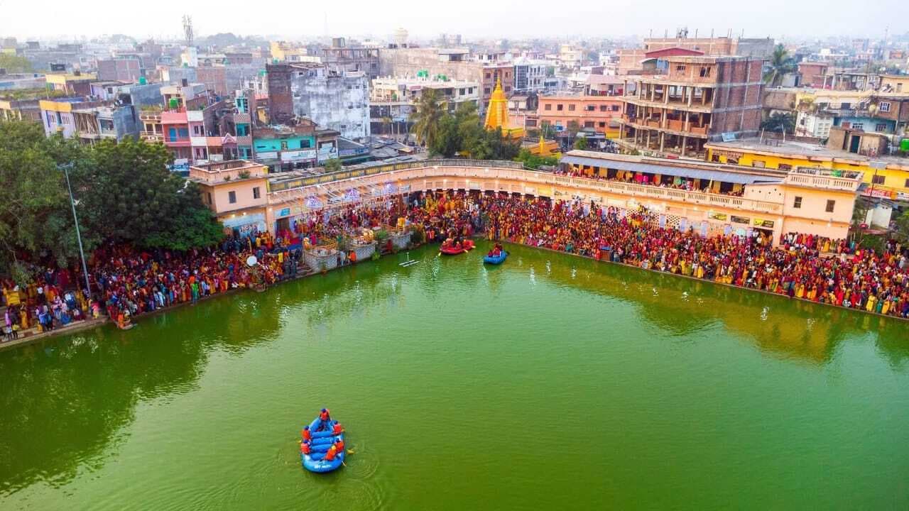 Madhubani News : सिया जी के होई छै मटकोर हे सुहावन लागे...