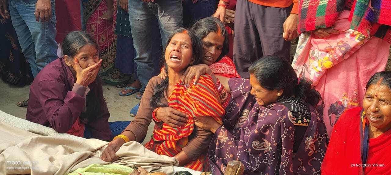 Giridih news :झुंड से बिछड़े हाथी ने वृद्धा समेत दो लोगों को कुचलकर मार डाला, एक घायल