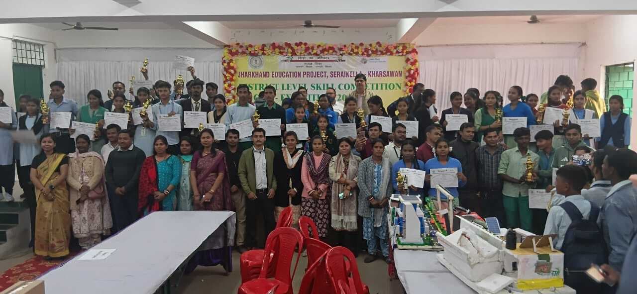 Seraikela Kharsawan News : 29 स्कूलों के बच्चों ने दिखाया कौशल
