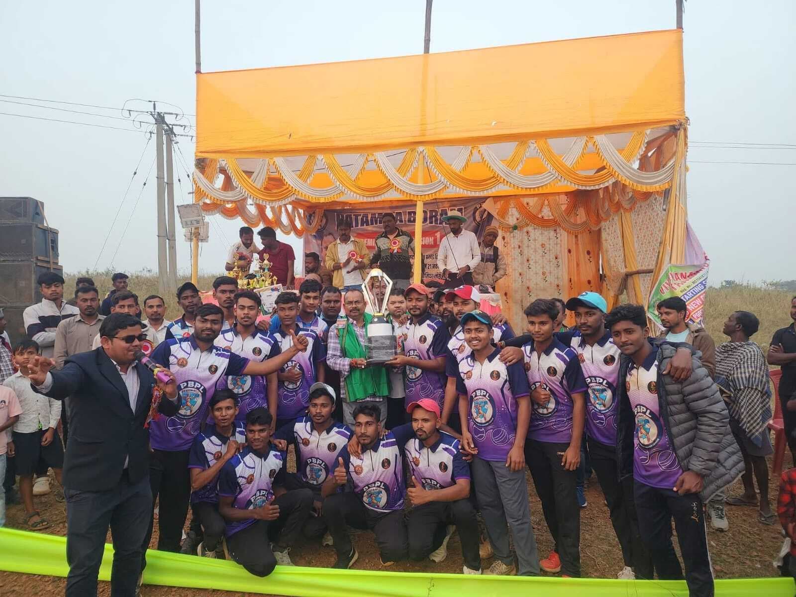 East Singhbhum News : प्रीमियर क्रिकेट लीग सीजन-1 पर रॉयल-11 ने कब्जा जमाया