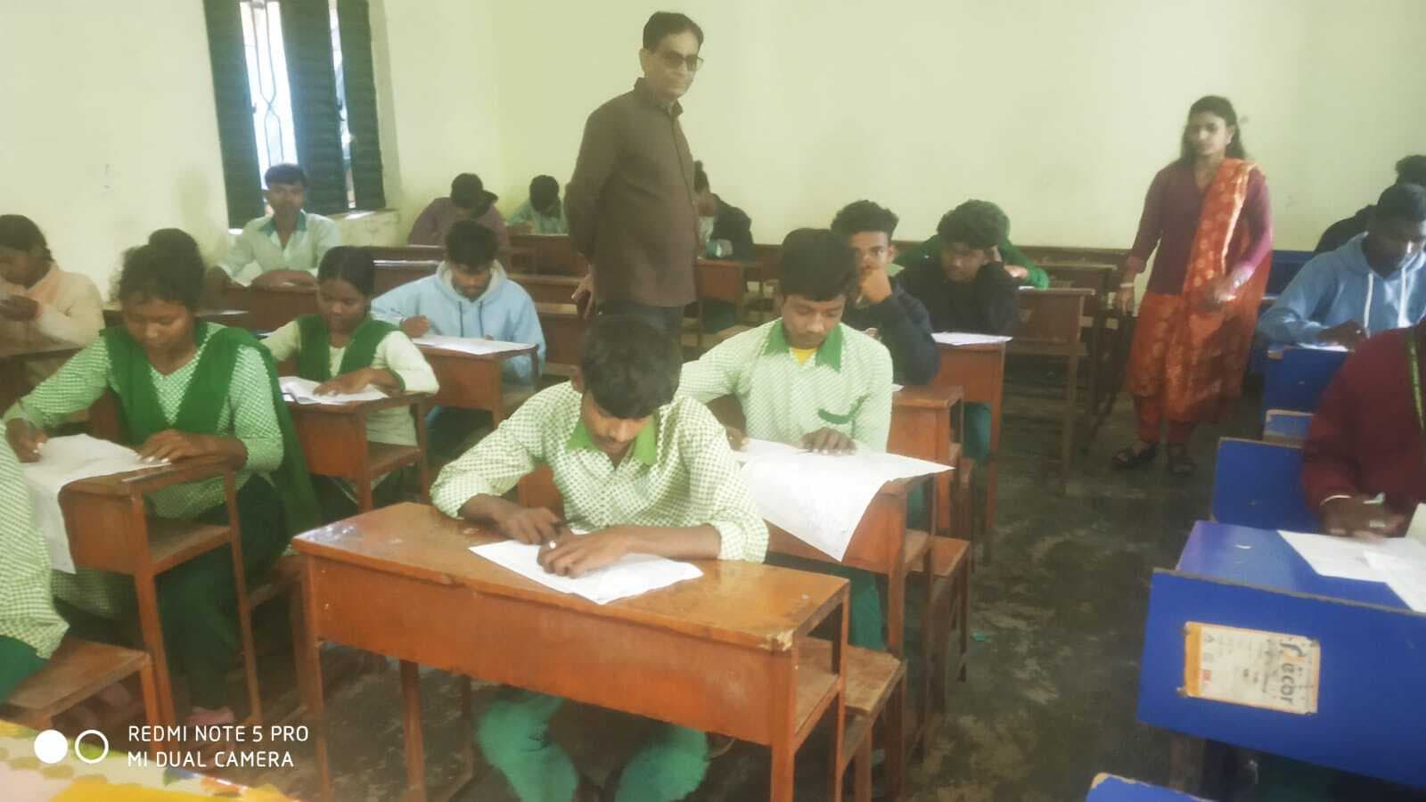 प्रोजेक्ट परख. प्री बोर्ड परीक्षा में बच्चों का दिख रहा उत्साह