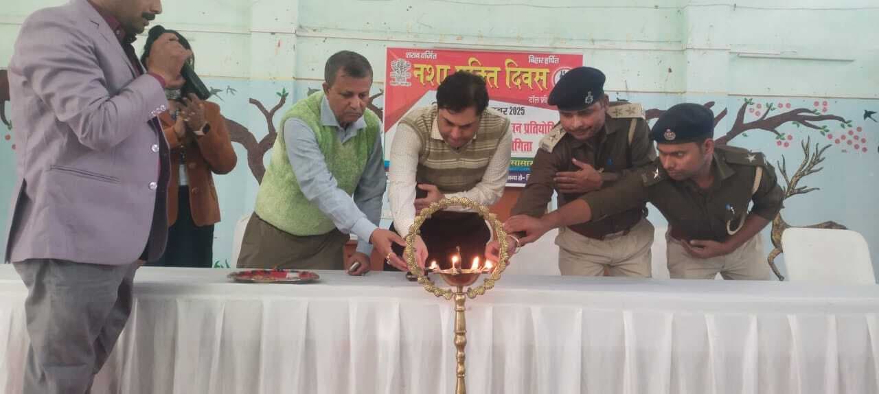 चित्रकला में रीमा, निबंध में नंदिनी रहीं अव्वल