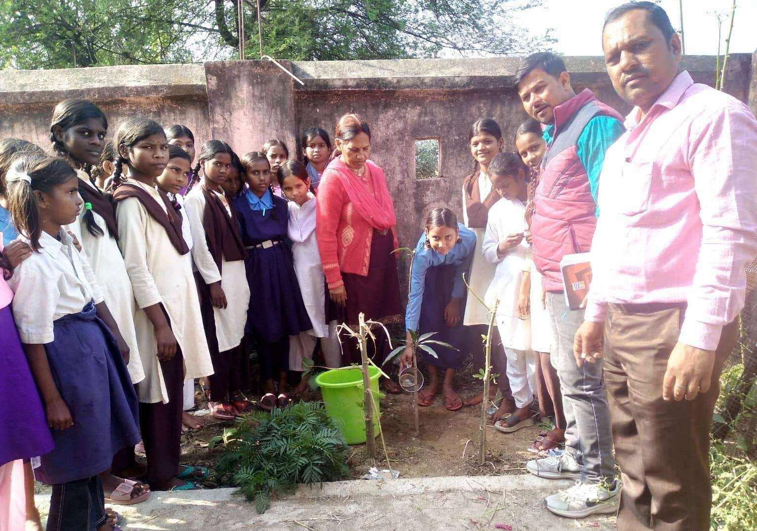 बालिकाओं को अपने हित व अधिकारों के बारे में जानना जरूरी