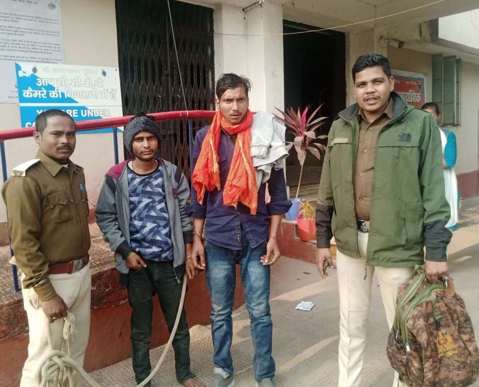 किराना दुकान में चोरी के दो आरोपित गिरफ्तार