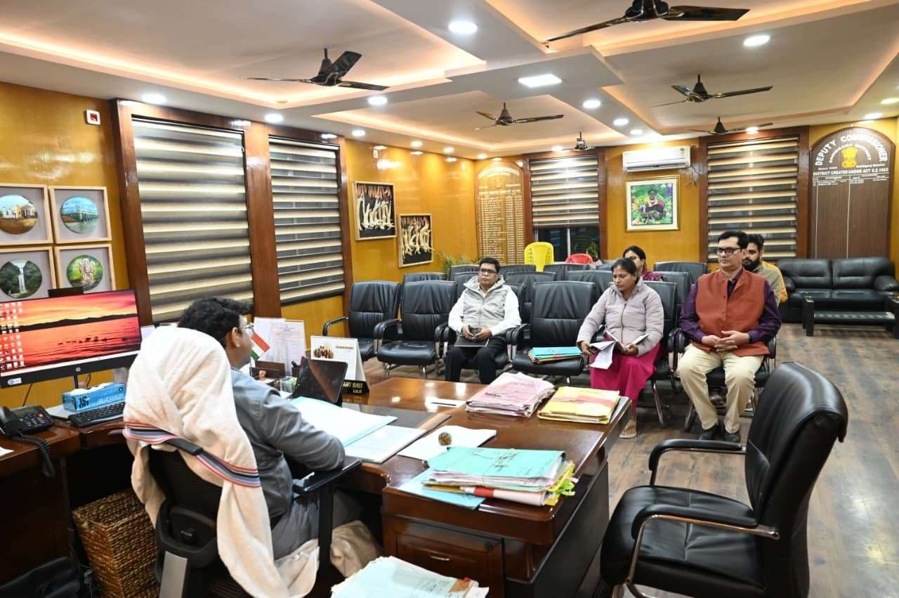 पारदर्शी हो चयन प्रक्रिया, समय पर हो मानदेय का भुगतान : डीसी