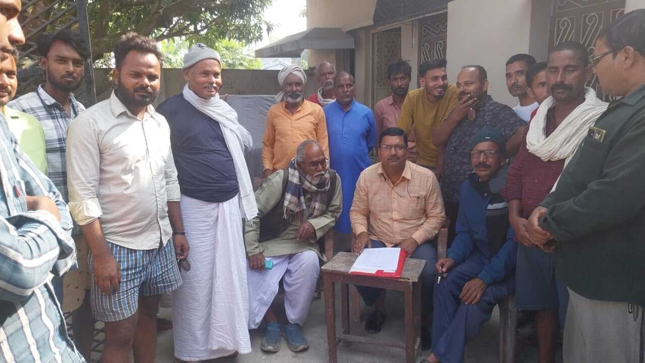 औद्योगिक क्षेत्र के लिए प्रस्तावित जमीन सर्वे के लिए पहुंची टीम, रैयतों ने सुनाई व्यथा