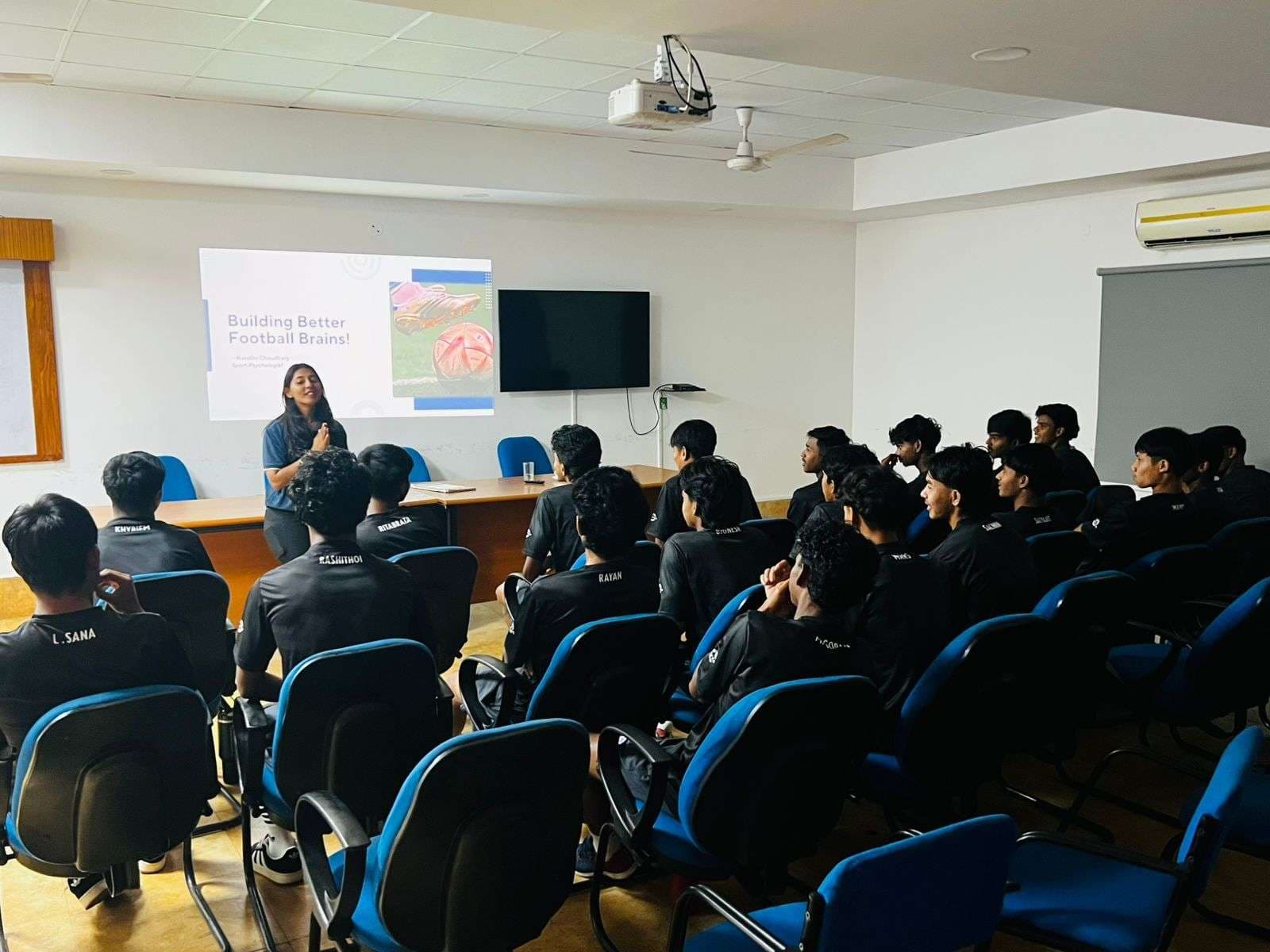 Sports Psychology Workshop Conducted to Prepare JFC U18 players: जेएफसी यूथ टीम के खिलाड़ियों के लिए स्पोर्ट्स साइकोलॉजी वर्कशॉप आयोजित