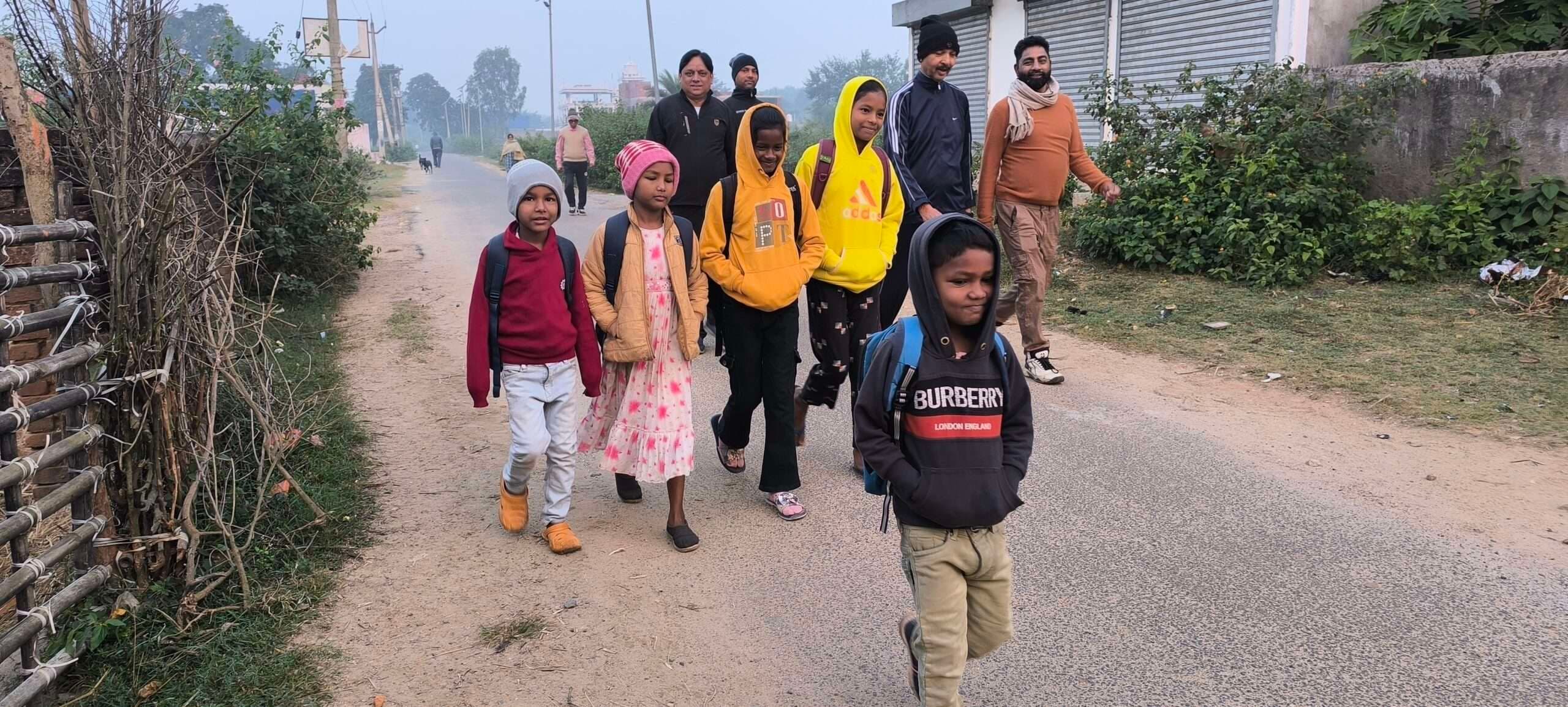 Giridih News :दिखने लगा ठंड का असर, पारा 12 डिग्री पहुंचा