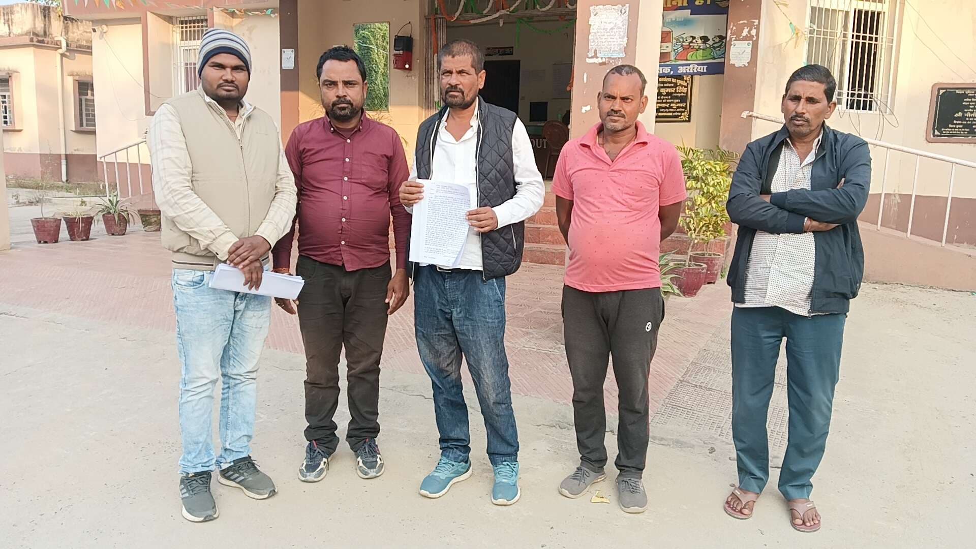 पैक्स अध्यक्ष पर की फायरिंग