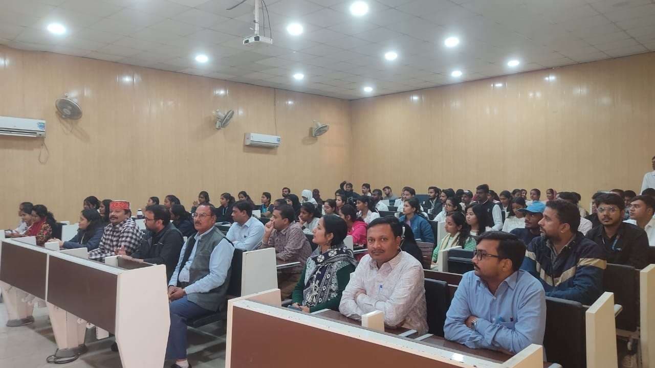 Motihari: एमएस कॉलेज में मनाया गया संविधान दिवस समारोह